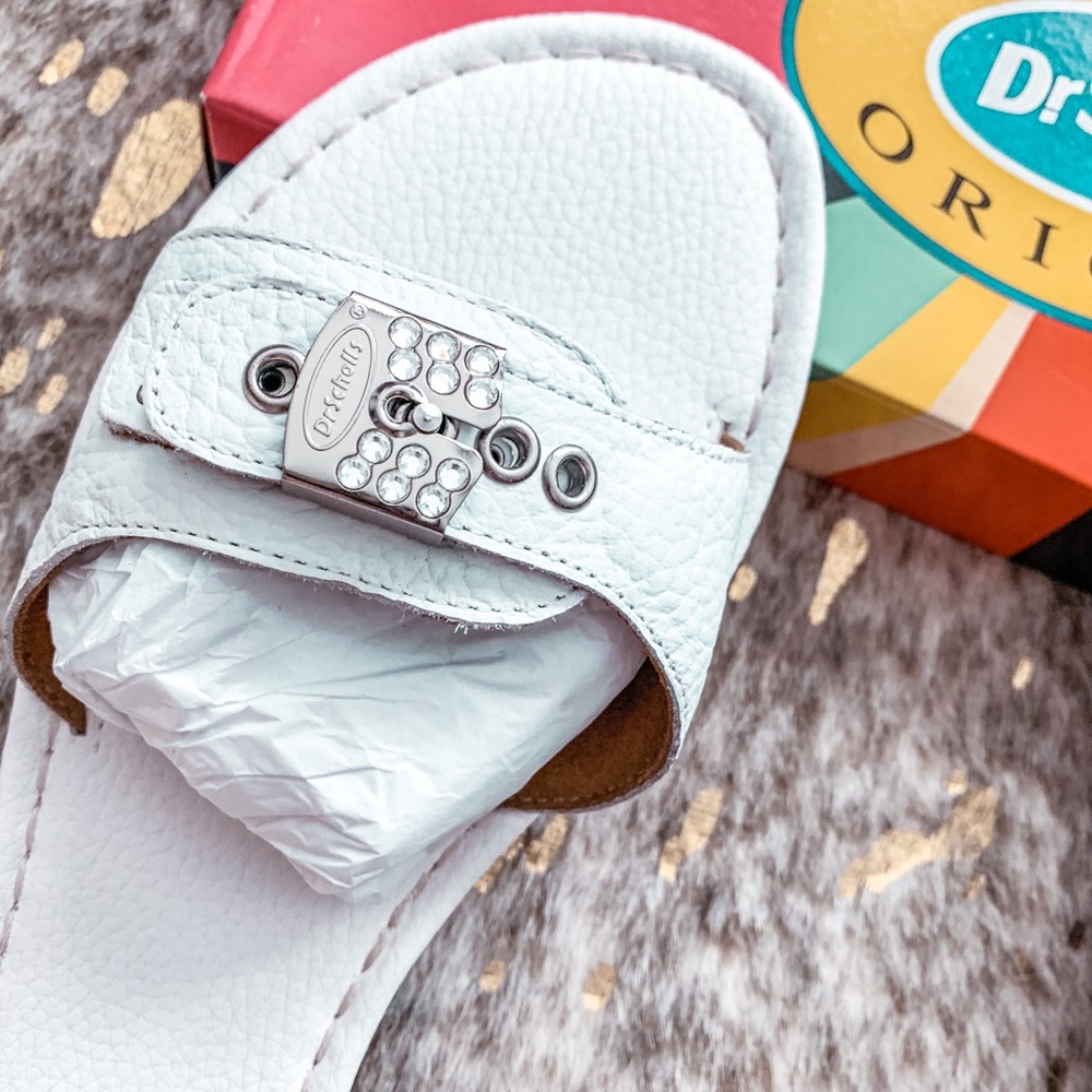 NEW Dr. Scholl’s Leather Flat Sandals